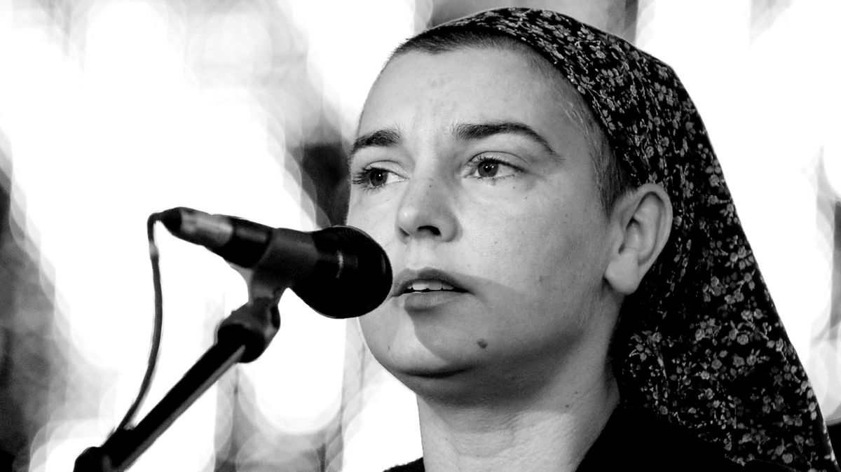 Koroner uzavřel vyšetřování smrti Sinéad O’Connor